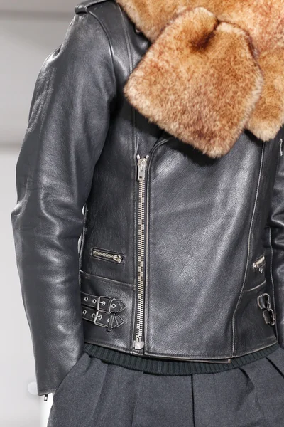 Look 34
